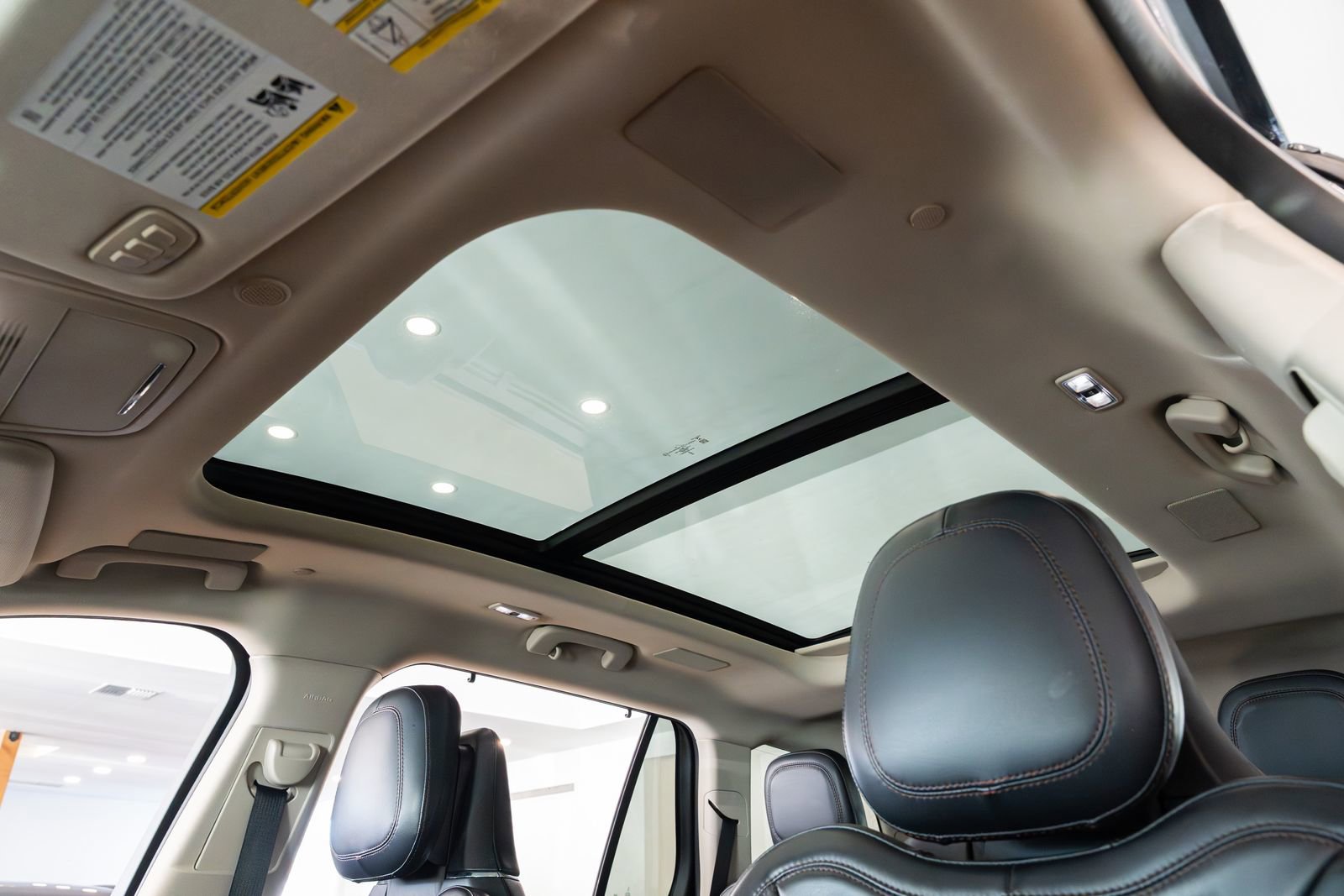 Used 2021 Lincoln Aviator Reserve w/ Equipment Group 210A image 15