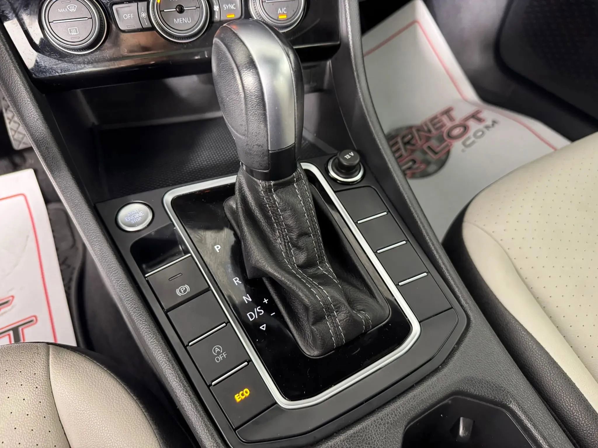 Used 2020 Volkswagen Jetta R-Line FWD image 21