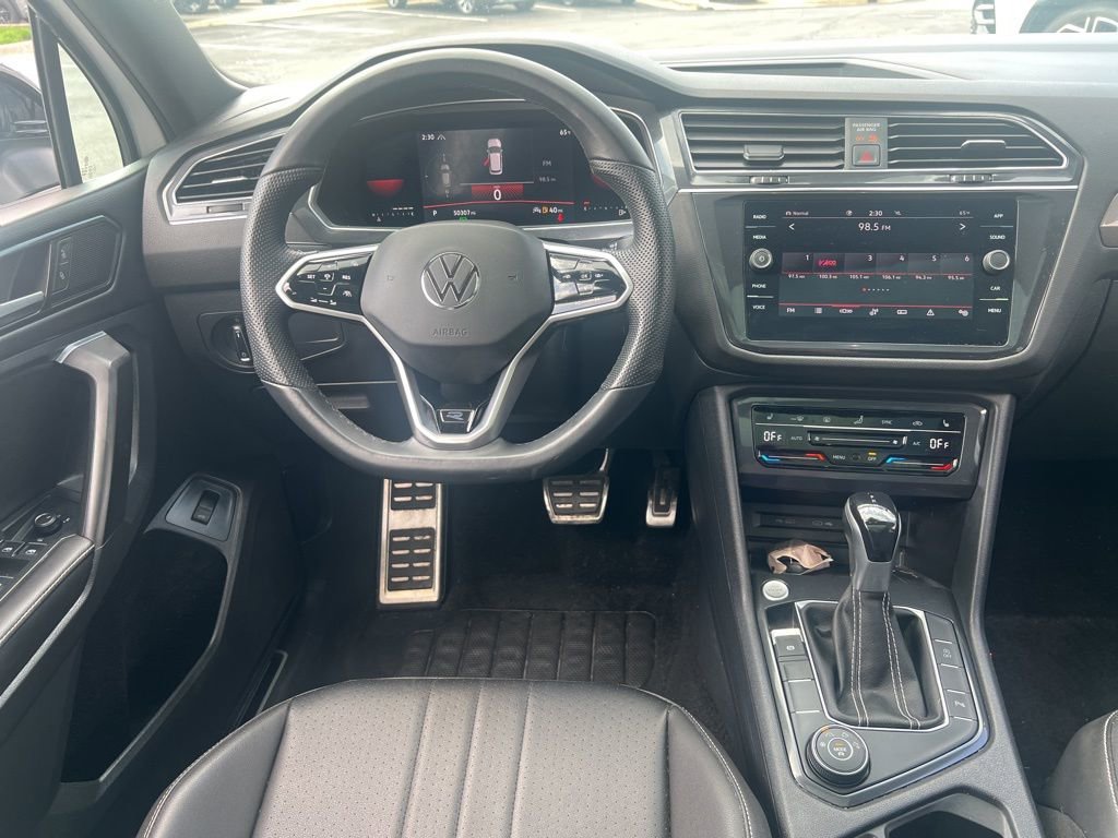 Used 2022 Volkswagen Tiguan SE R-Line AWD/4WD image 25