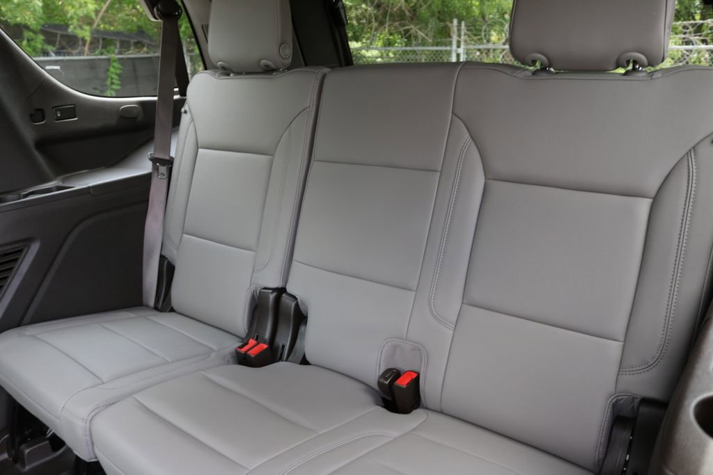 Used 2022 Chevrolet Tahoe Z71 w/ Luxury Package image 15