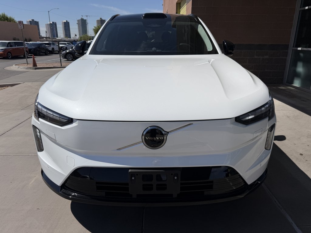 Used 2025 Volvo EX90 Ultra AWD/4WD image 10