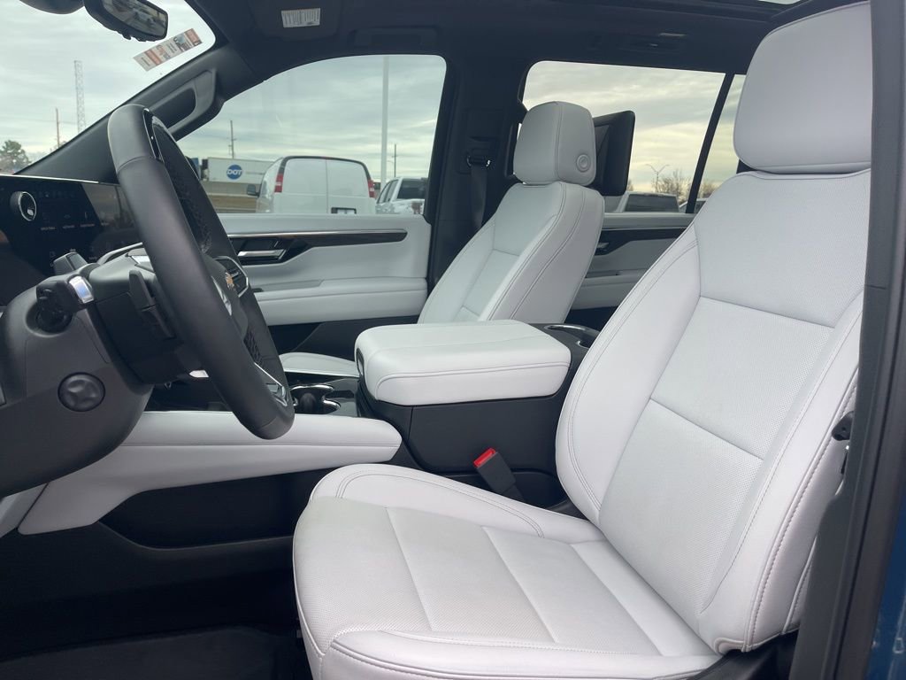New 2025 Chevrolet Suburban Premier image 22