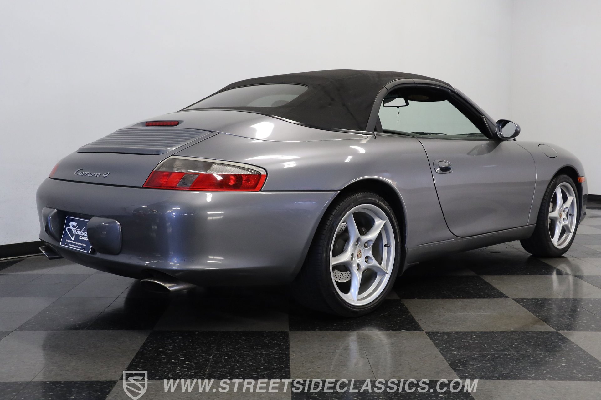 Used 2002 Porsche 911 Carrera 4 image 25