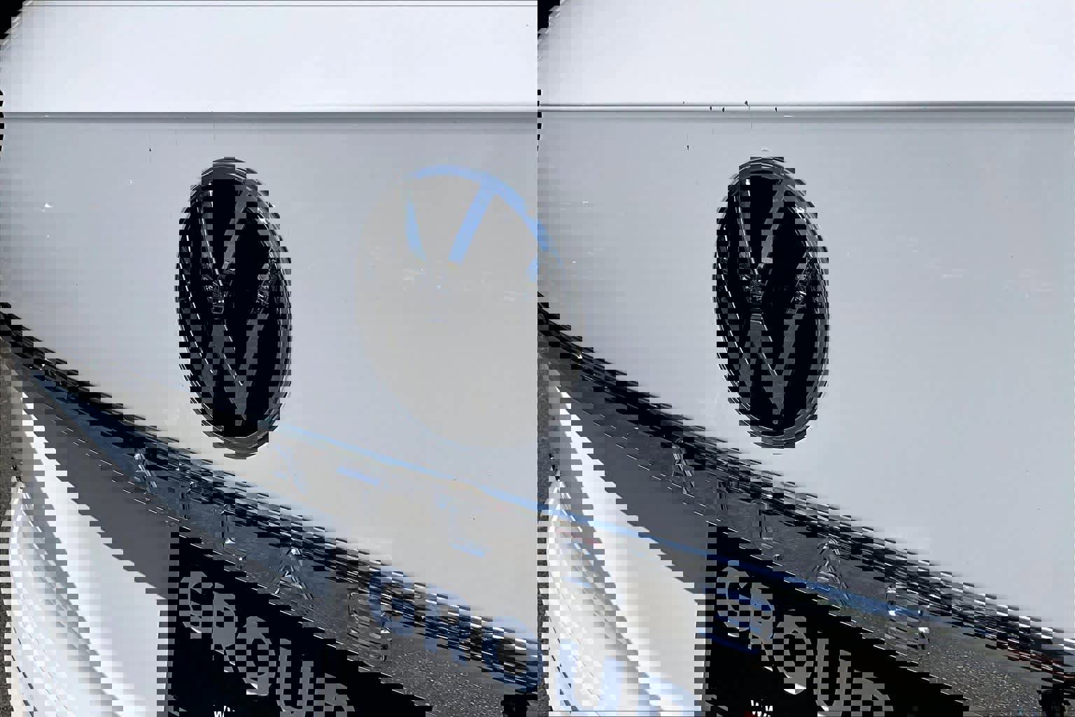 Certified 2023 Volkswagen Atlas Cross Sport SE w/ Black Wheel Package image 33