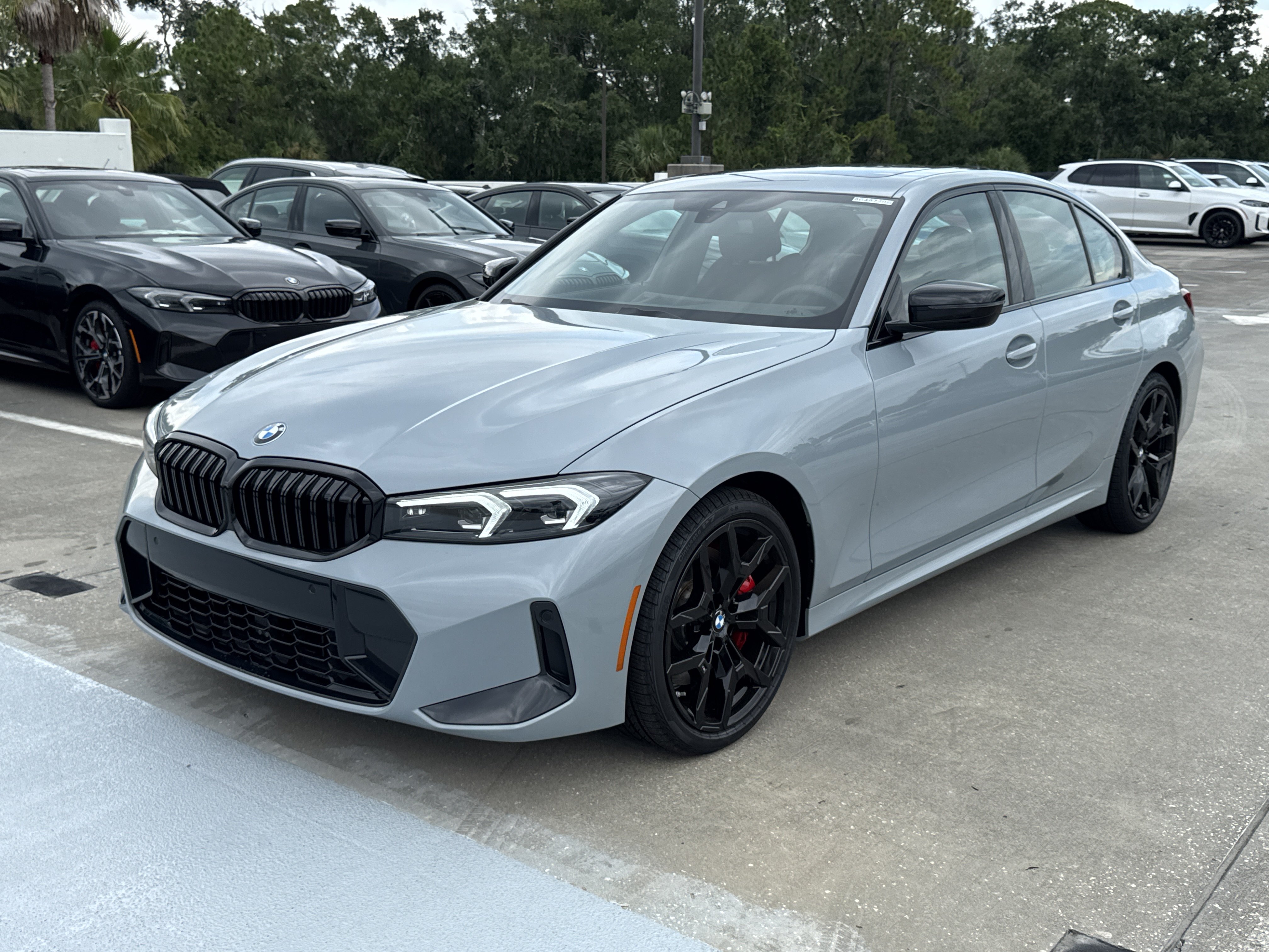 New 2026 BMW 330i Sedan w/ M Sport Package RWD image 3