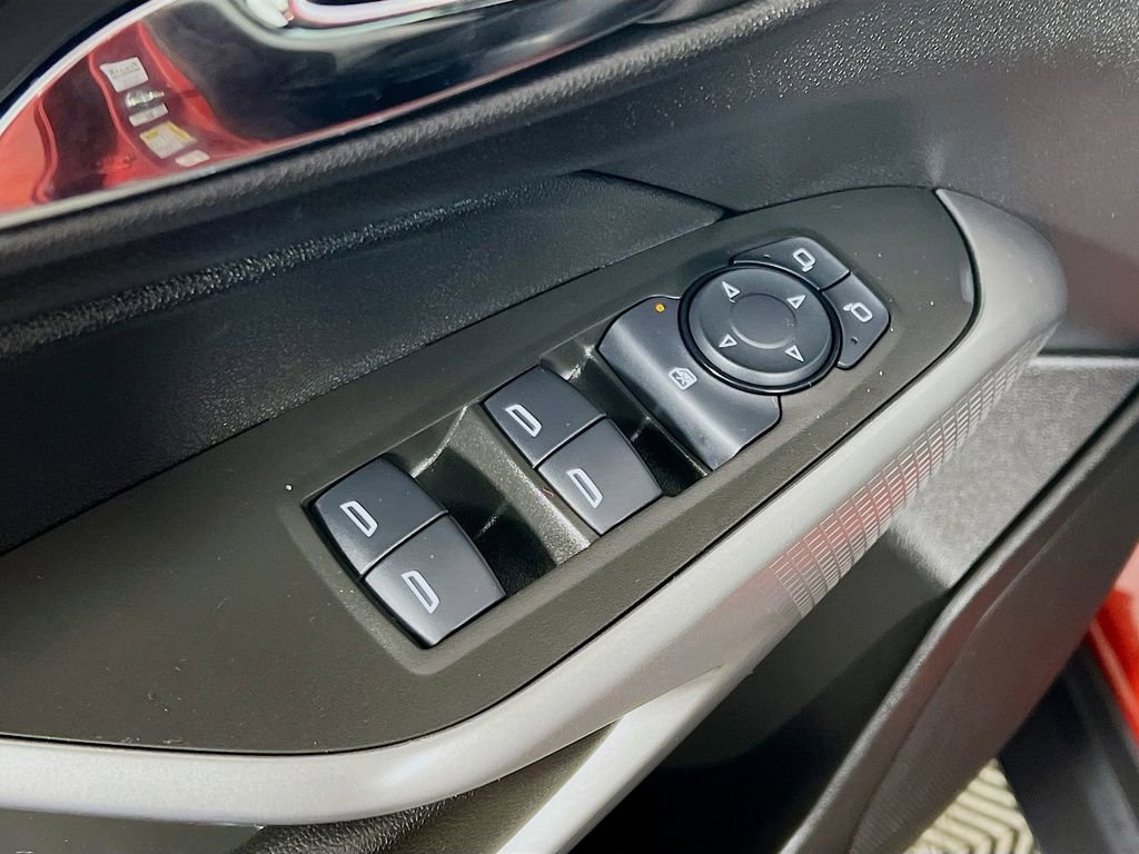 Used 2024 Chevrolet Trax LS w/ LS Convenience Package FWD image 31