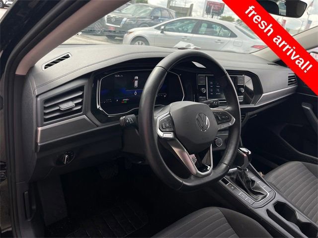 Used 2024 Volkswagen Jetta S image 4