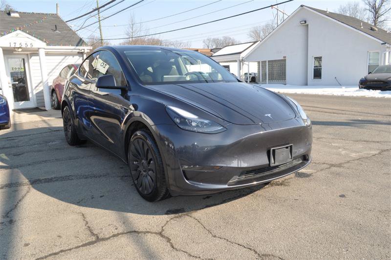 Used 2024 Tesla Model Y Long Range AWD/4WD image 8