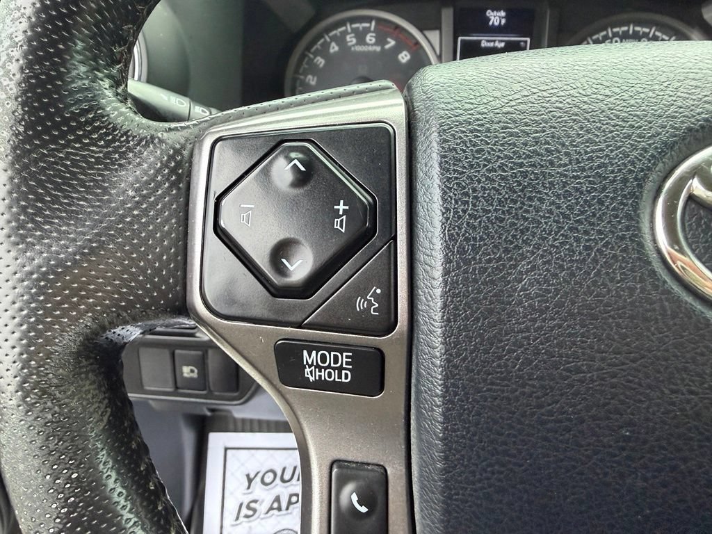 Used 2018 Toyota Tacoma SR5 AWD/4WD image 31