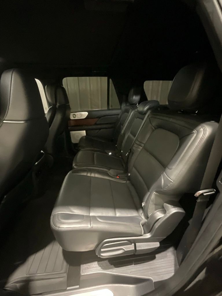 Used 2022 Lincoln Navigator L Reserve image 11
