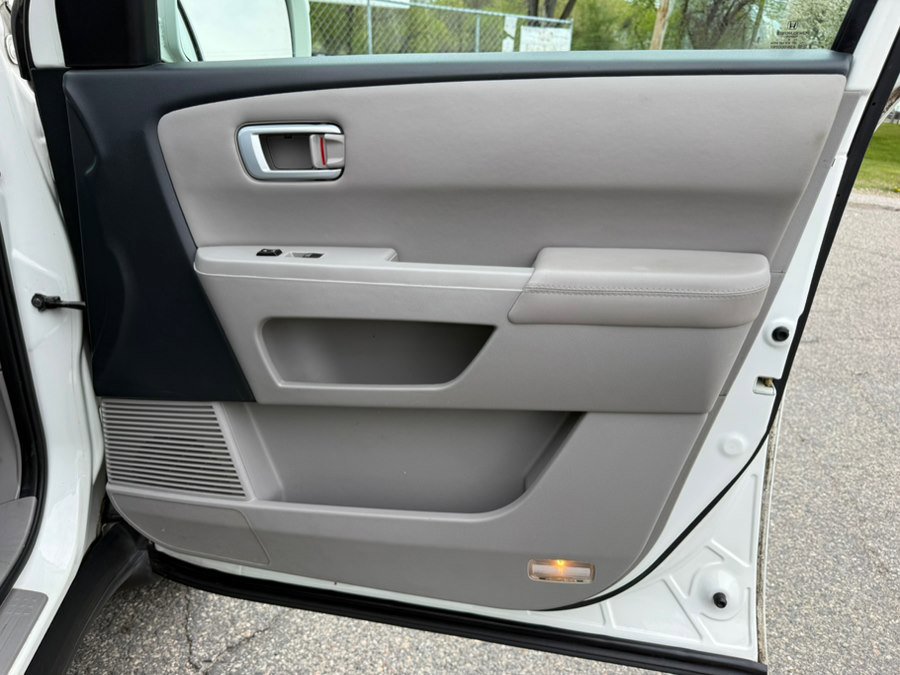 Used 2015 Honda Pilot Touring image 29