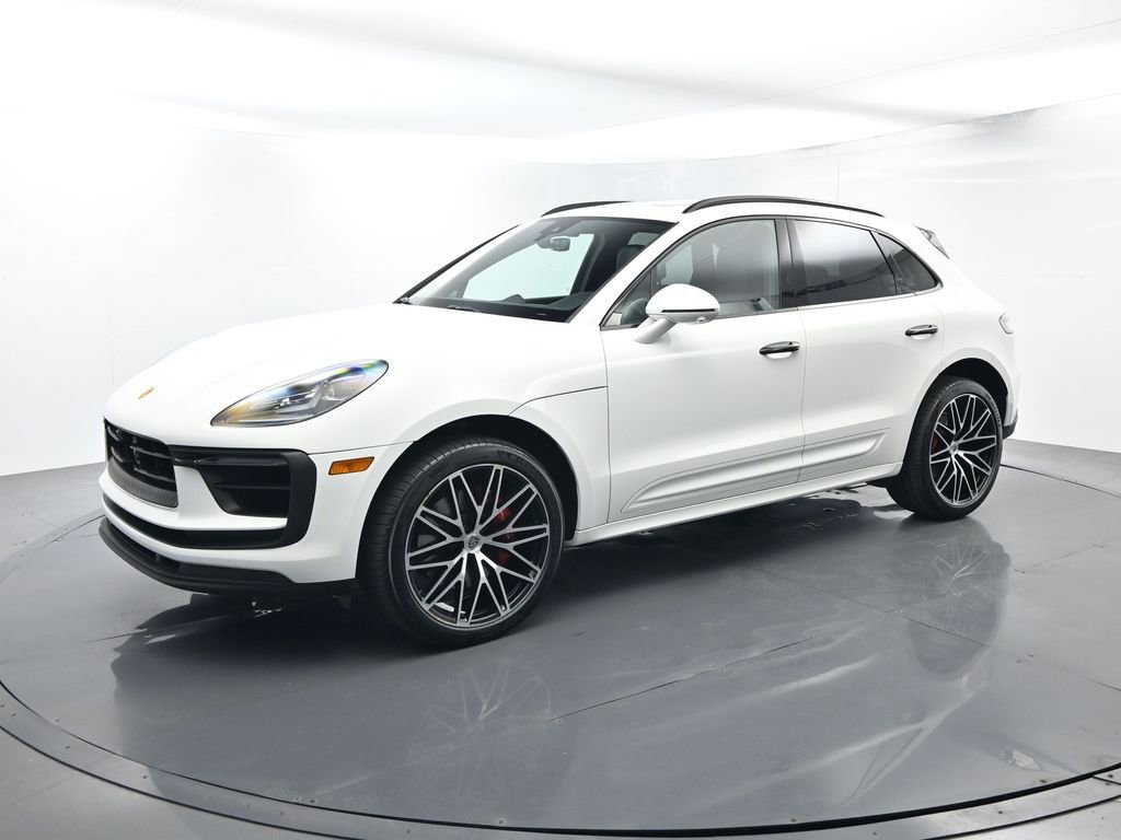Certified 2023 Porsche Macan S AWD/4WD image 1