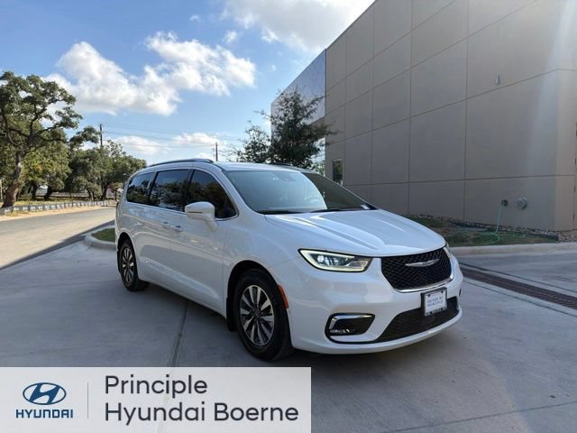 Used 2021 Chrysler Pacifica Touring-L FWD image 6