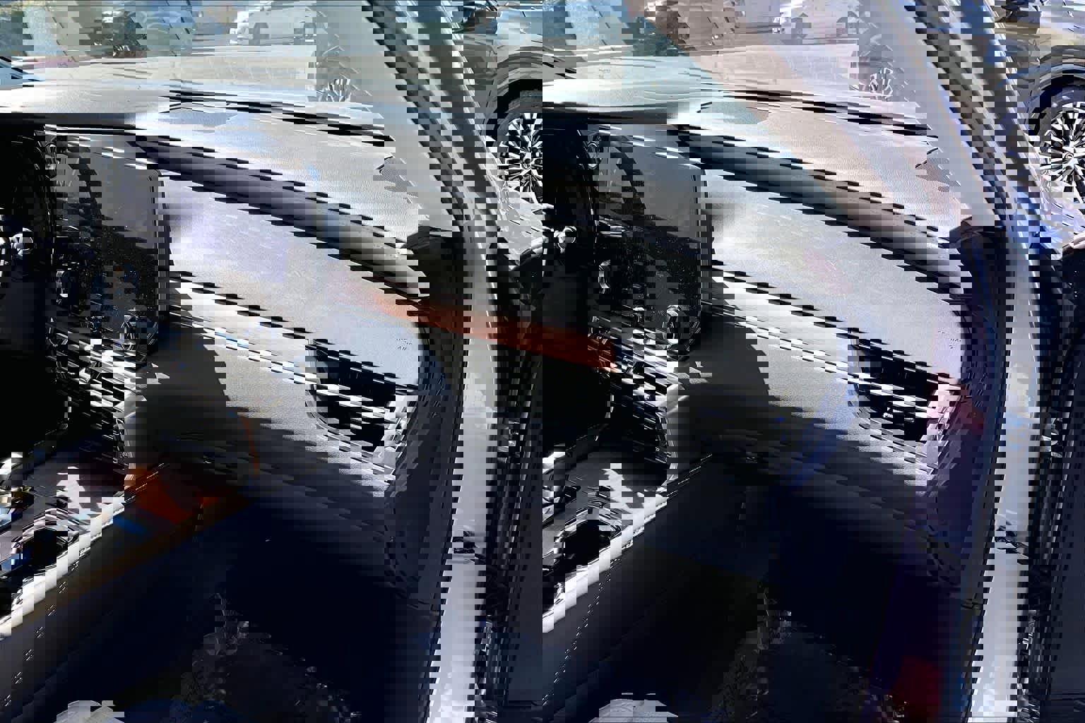 Used 2024 Lexus RX 350 Luxury w/ Convenience Package image 19