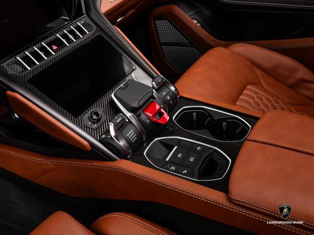 Used 2024 Lamborghini Urus S AWD/4WD image 25