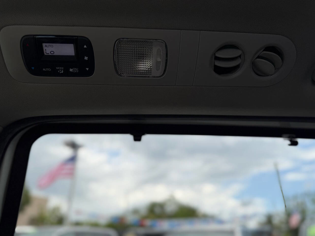 Used 2015 Honda Odyssey Touring Elite image 15