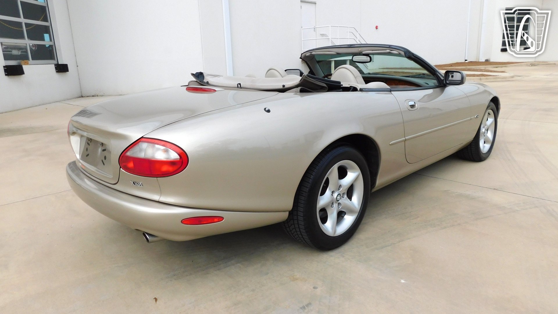 Used 2000 Jaguar XK8 Convertible RWD image 24