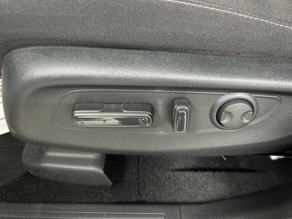 Used 2024 Honda CR-V EX image 10