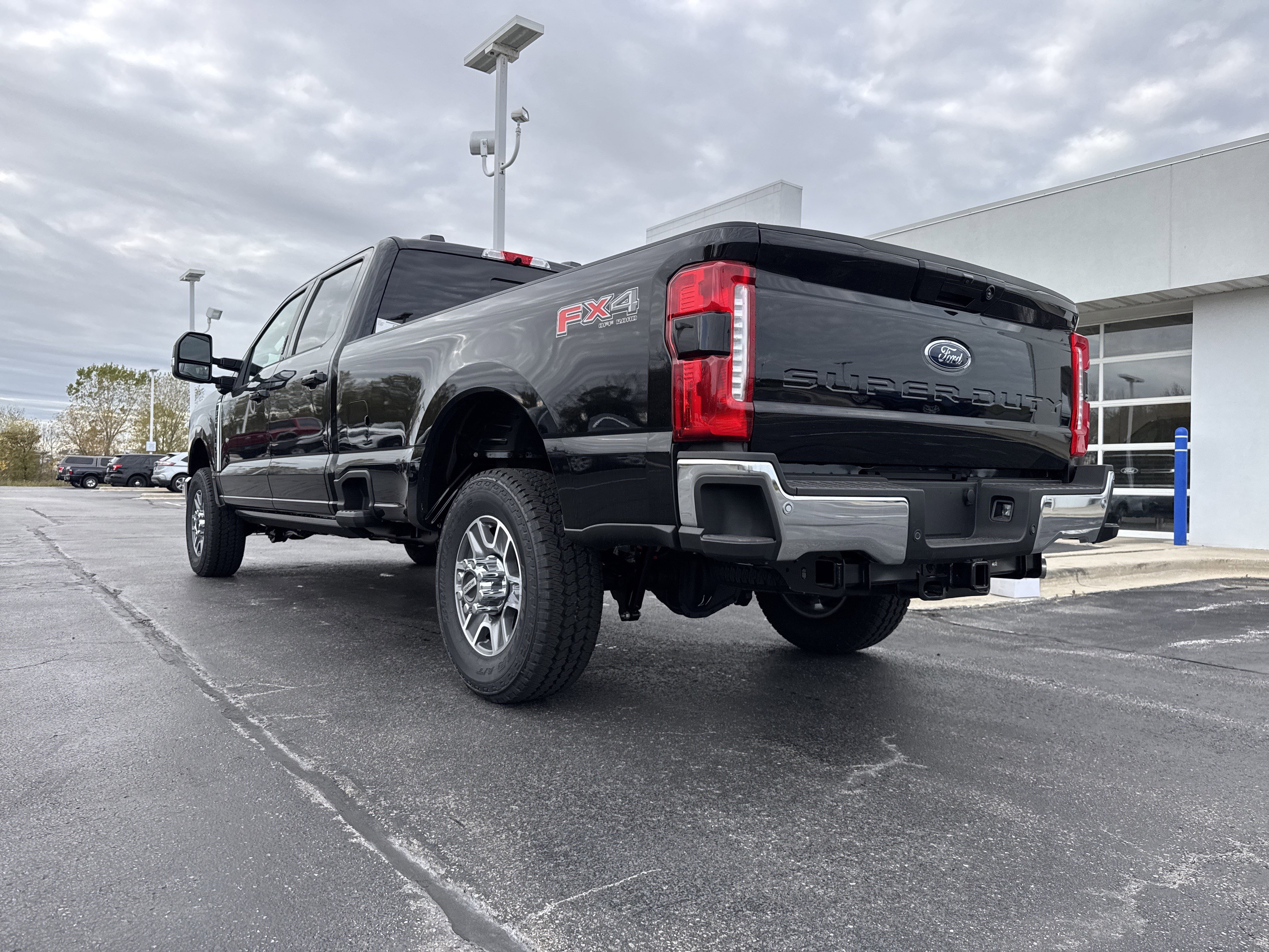 New 2026 Ford F350 Lariat w/ FX4 Off-Road Package image 19