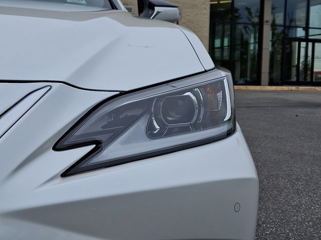 Used 2025 Lexus ES 350 w/ Premium Package FWD image 9