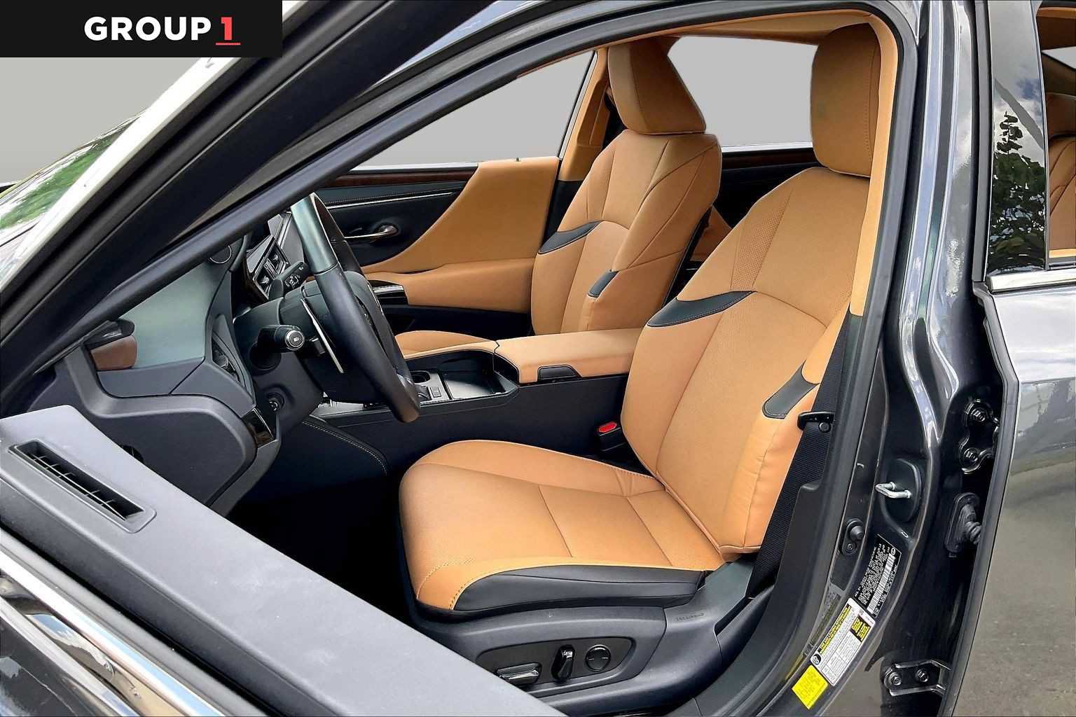 Used 2025 Lexus ES 350 w/ Premium Package FWD image 7