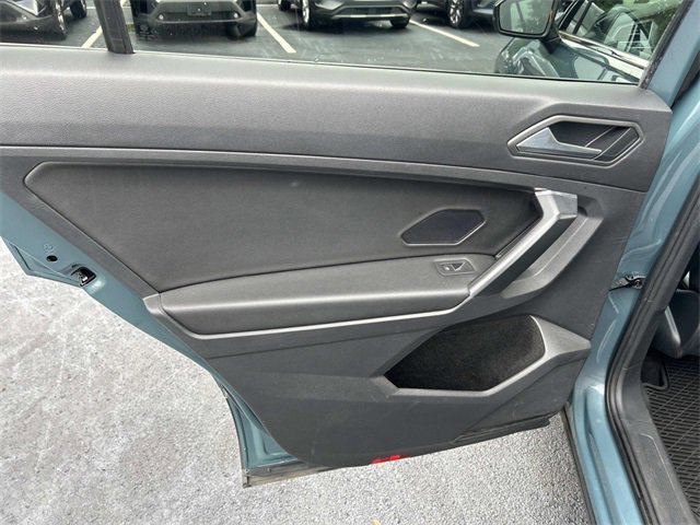 Used 2021 Volkswagen Tiguan SE image 20