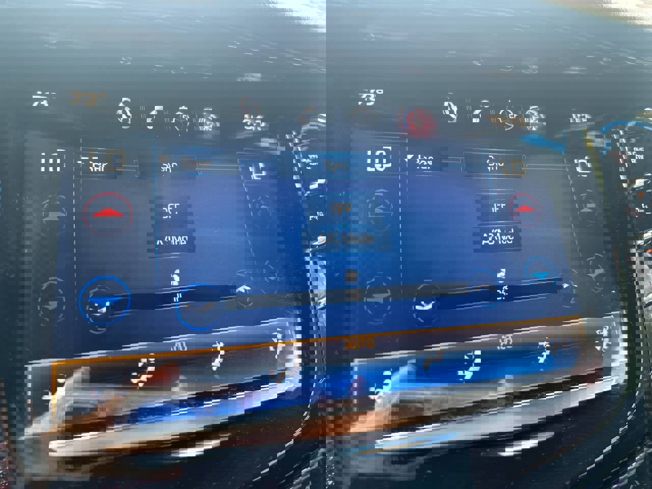 Used 2015 Cadillac Escalade ESV Luxury image 56