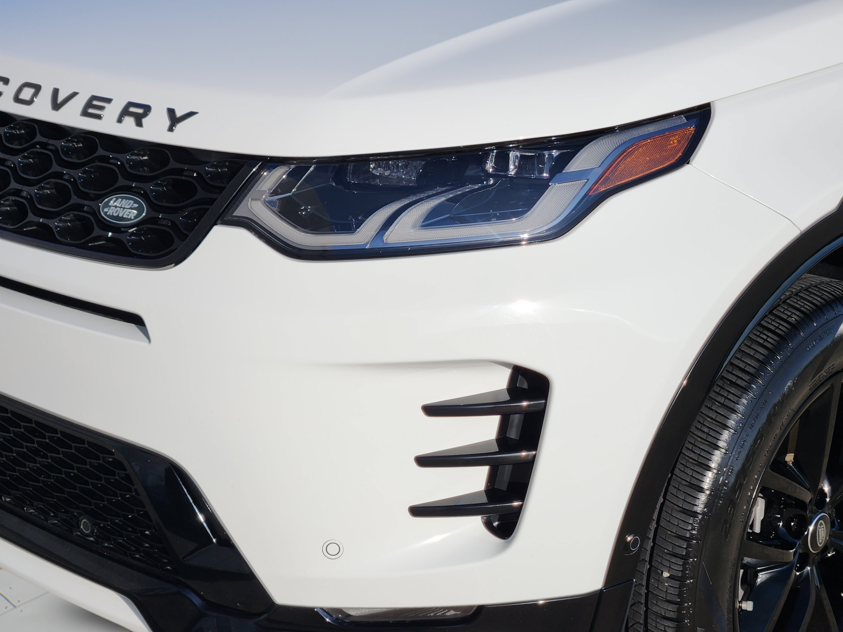 Certified 2025 Land Rover Discovery Sport Dynamic SE AWD/4WD image 34