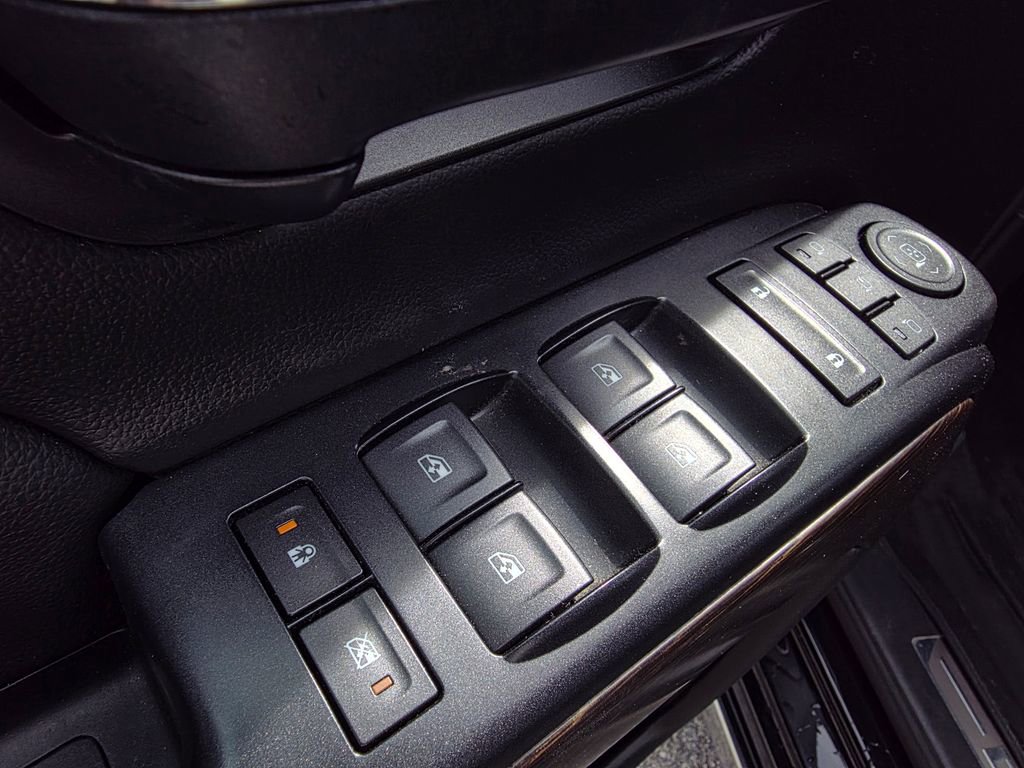 Used 2017 GMC Sierra 1500 Denali w/ Denali Ultimate Package image 11