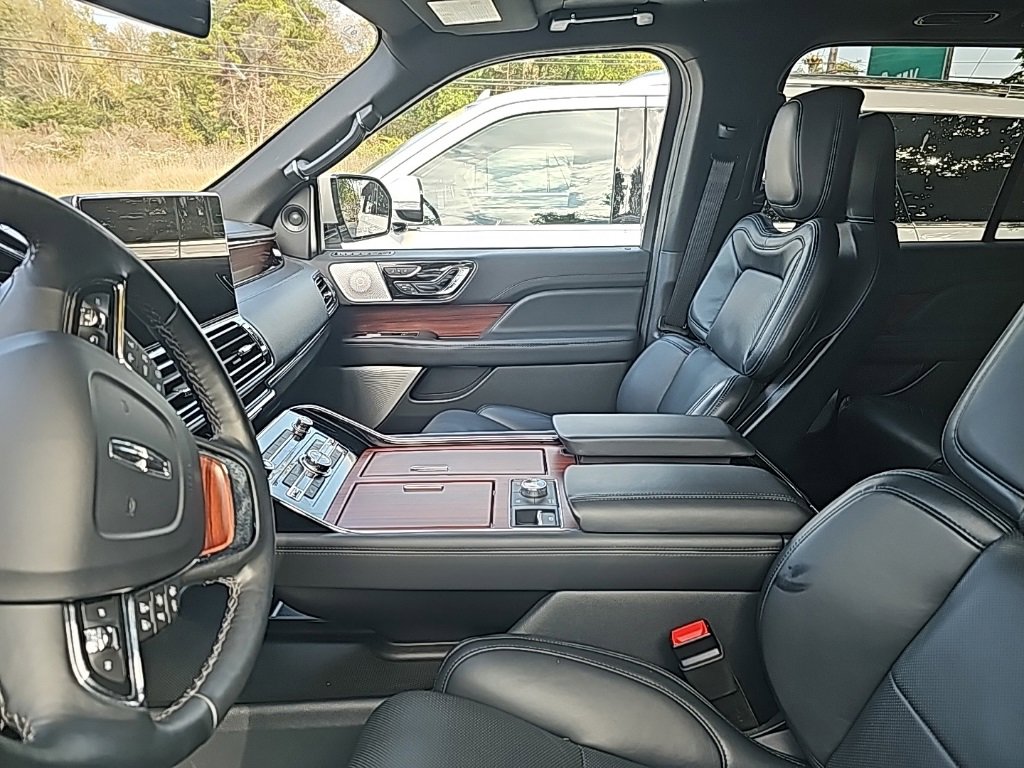 New 2024 Lincoln Navigator L Reserve image 6