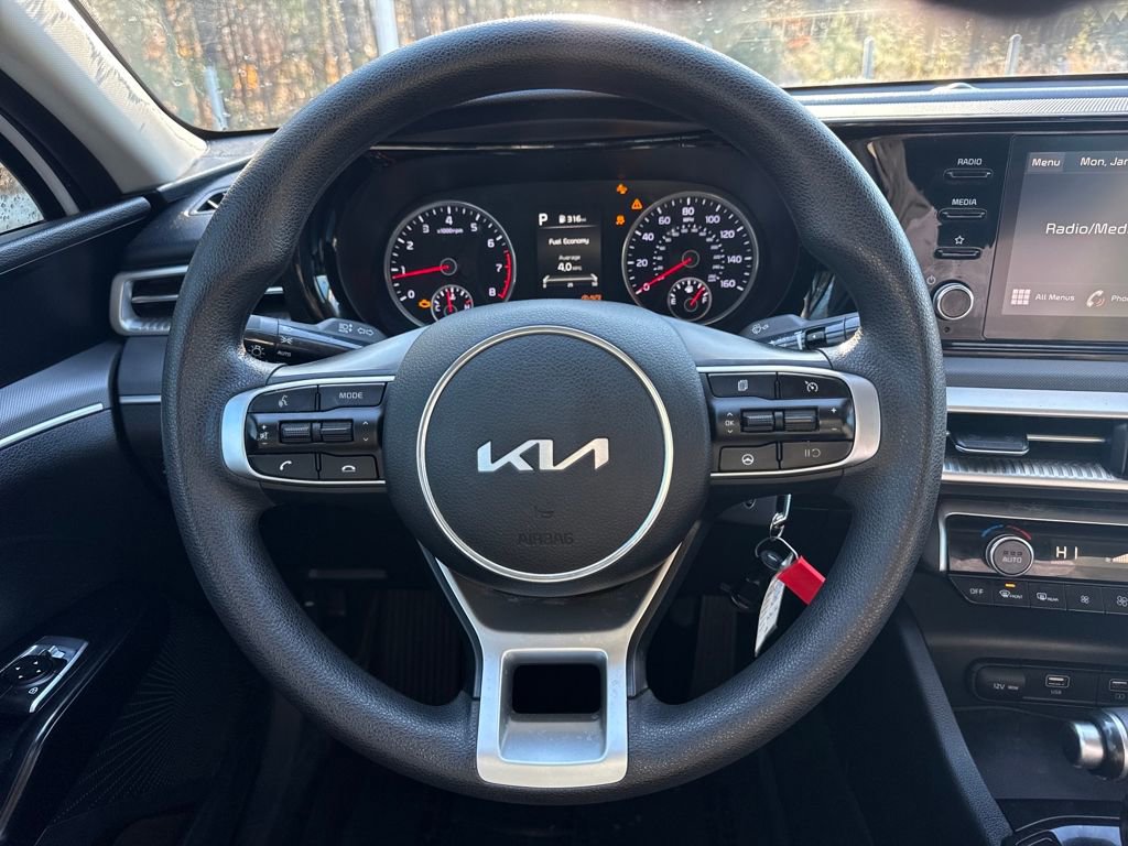 Used 2022 Kia K5 LX image 18