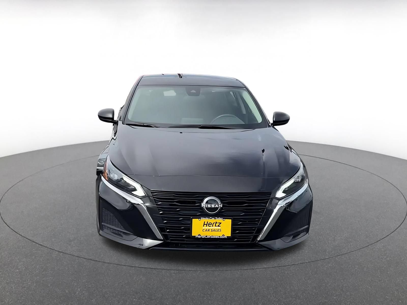 Used 2025 Nissan Altima 2.5 SV FWD image 4