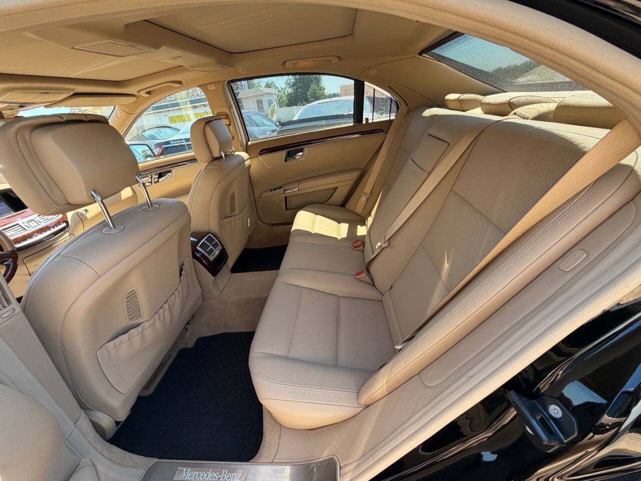Used 2012 Mercedes-Benz S 550 4MATIC image 14