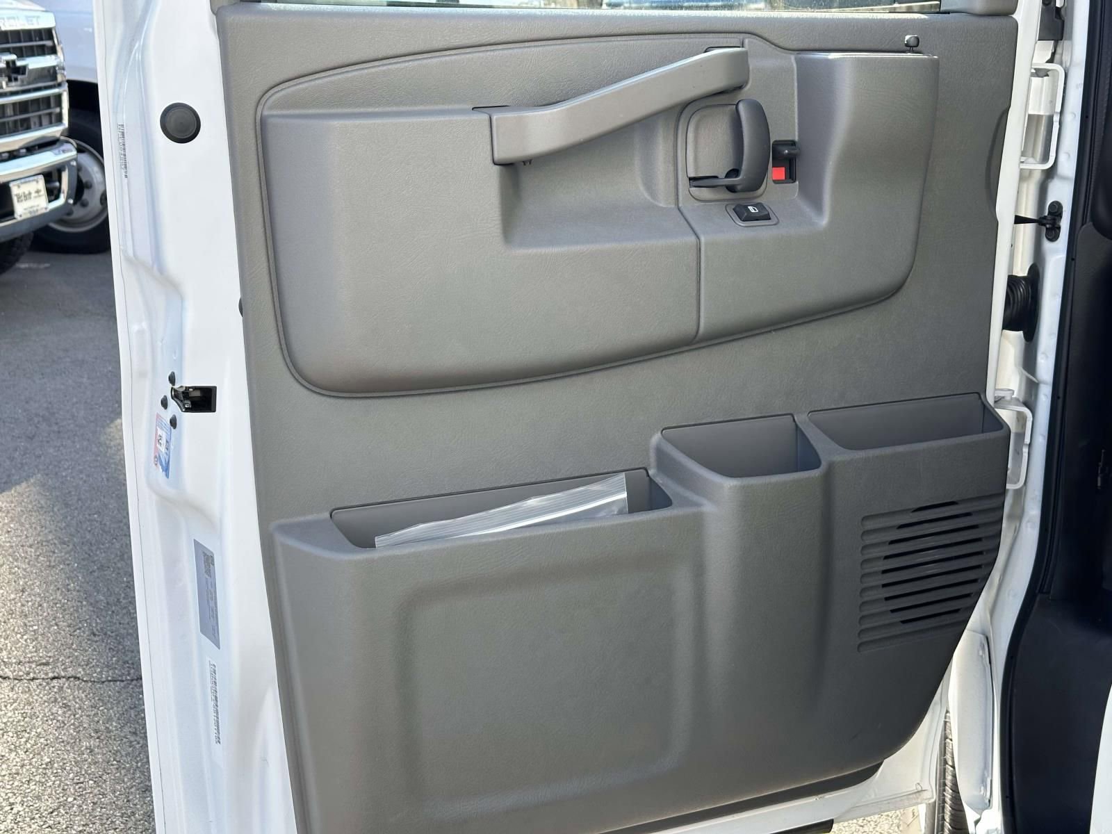 New 2025 Chevrolet Express 3500 RWD image 19
