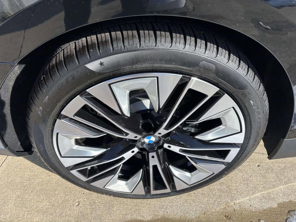 New 2026 BMW 530i xDrive w/ Premium Package image 10