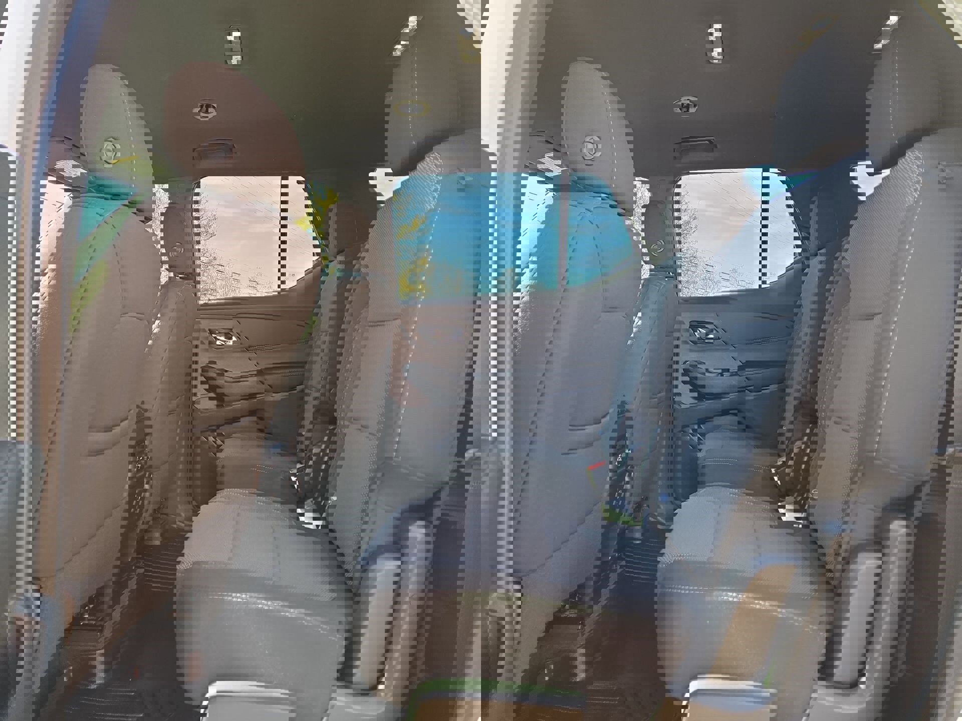 Used 2023 Chevrolet Traverse LT image 13