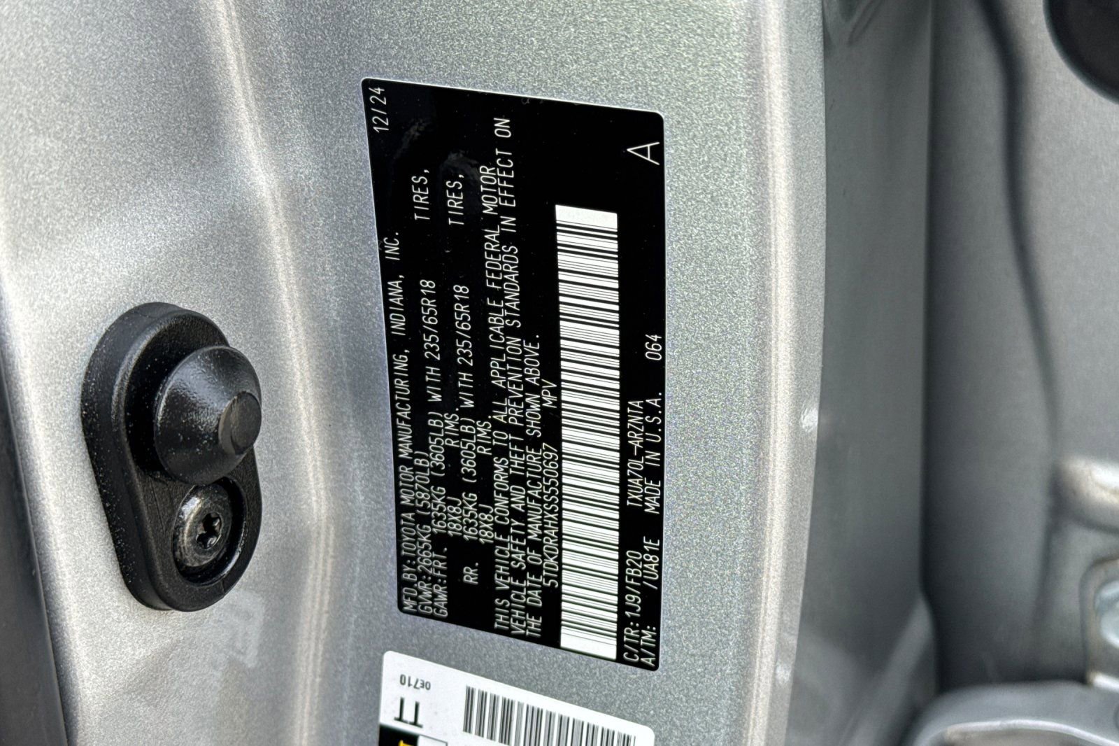 Certified 2025 Toyota Highlander LE FWD image 30