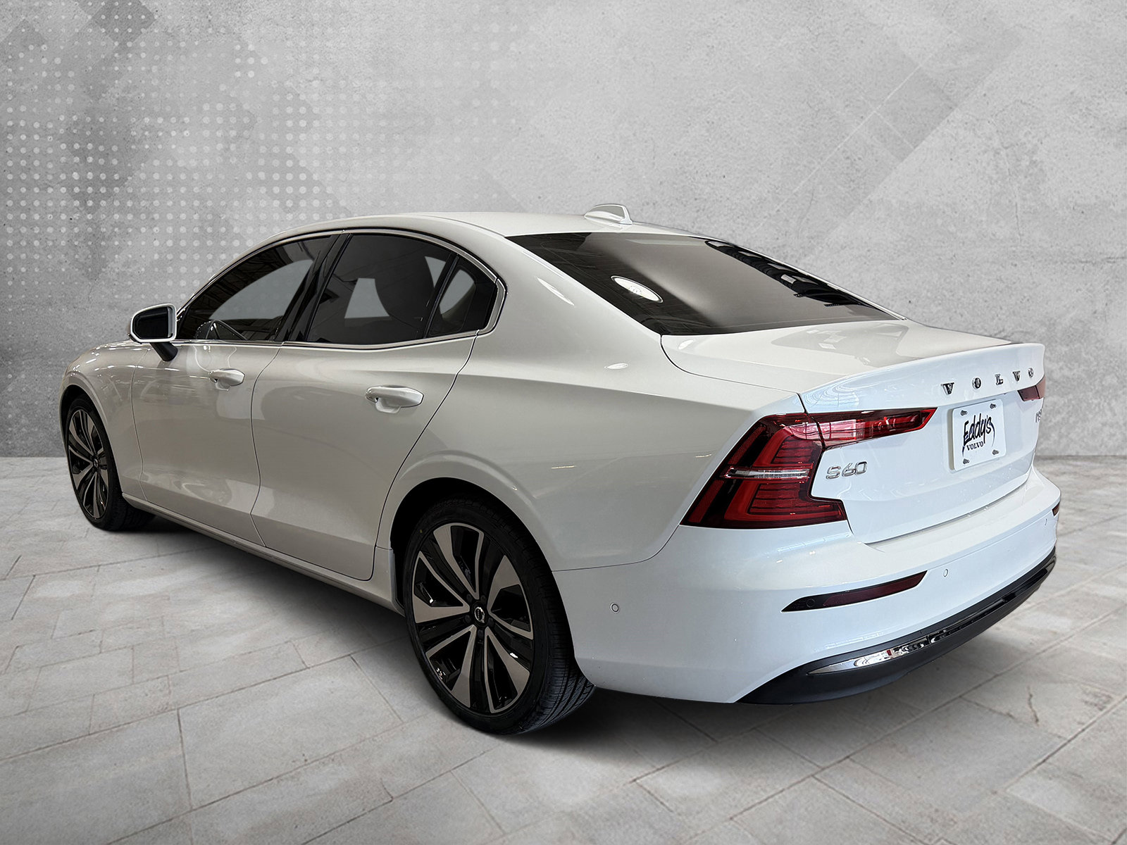 Used 2023 Volvo S60 B5 Ultimate w/ Climate Package image 6