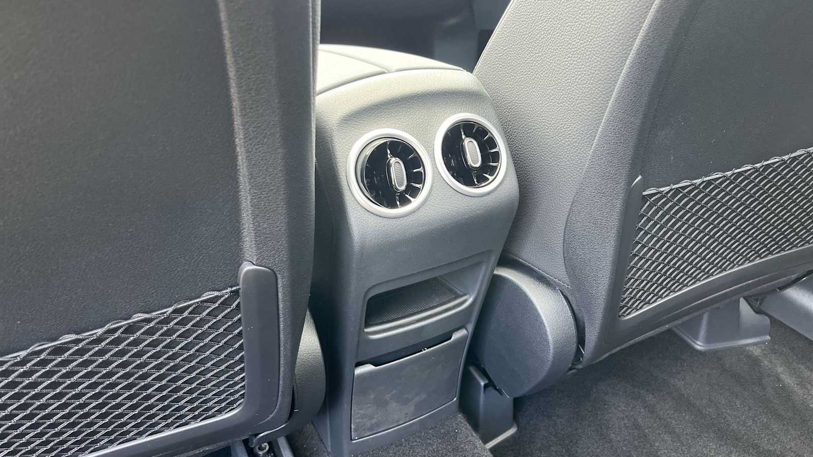 New 2026 Mercedes-Benz GLB 250 4MATIC image 38