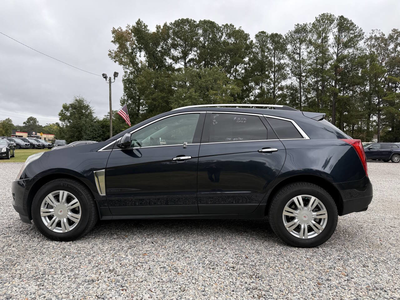 Used 2016 Cadillac SRX Luxury image 1