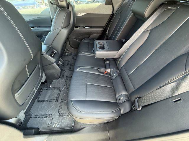 New 2025 Cadillac Optiq Luxury 2 image 37
