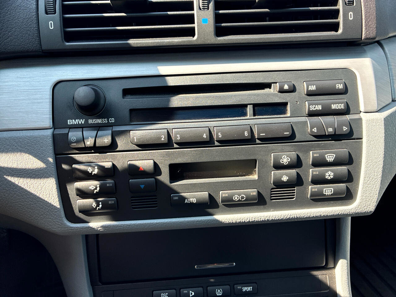 Used 2004 BMW M3 Coupe image 25