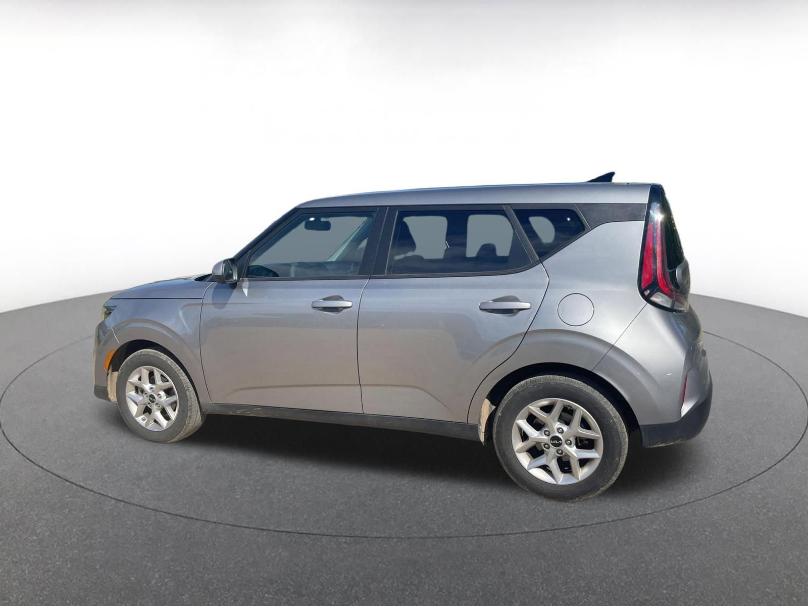 Used 2025 Kia Soul LX w/ LX Technology Package image 10