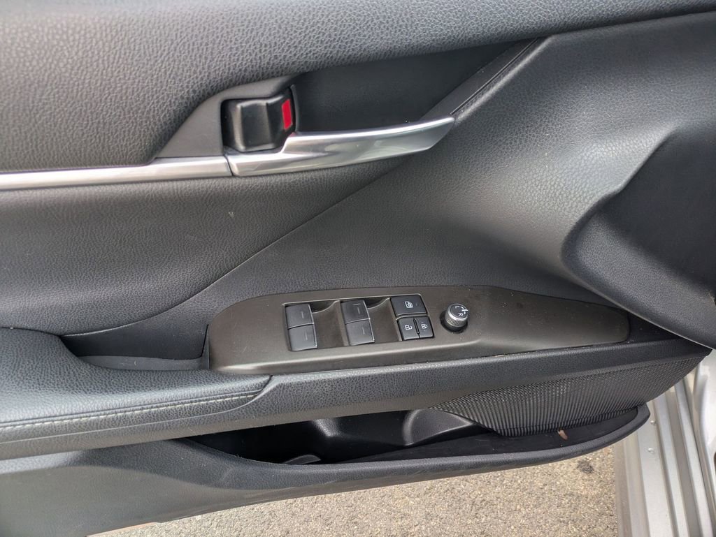 Used 2021 Toyota Camry XSE w/ Navigation Upgrade Package image 10