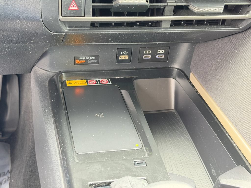 Used 2025 Toyota Camry LE FWD image 27