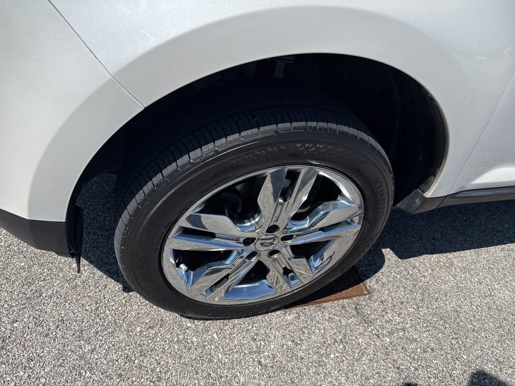 Used 2012 Ford Edge SEL FWD image 29