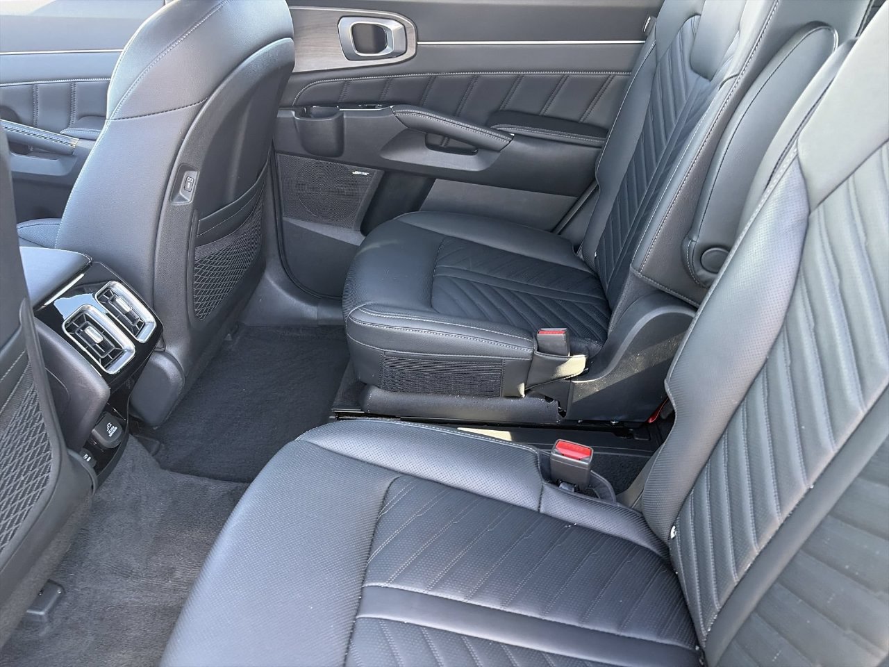 Certified 2026 Kia Sorento SX Prestige AWD/4WD image 16
