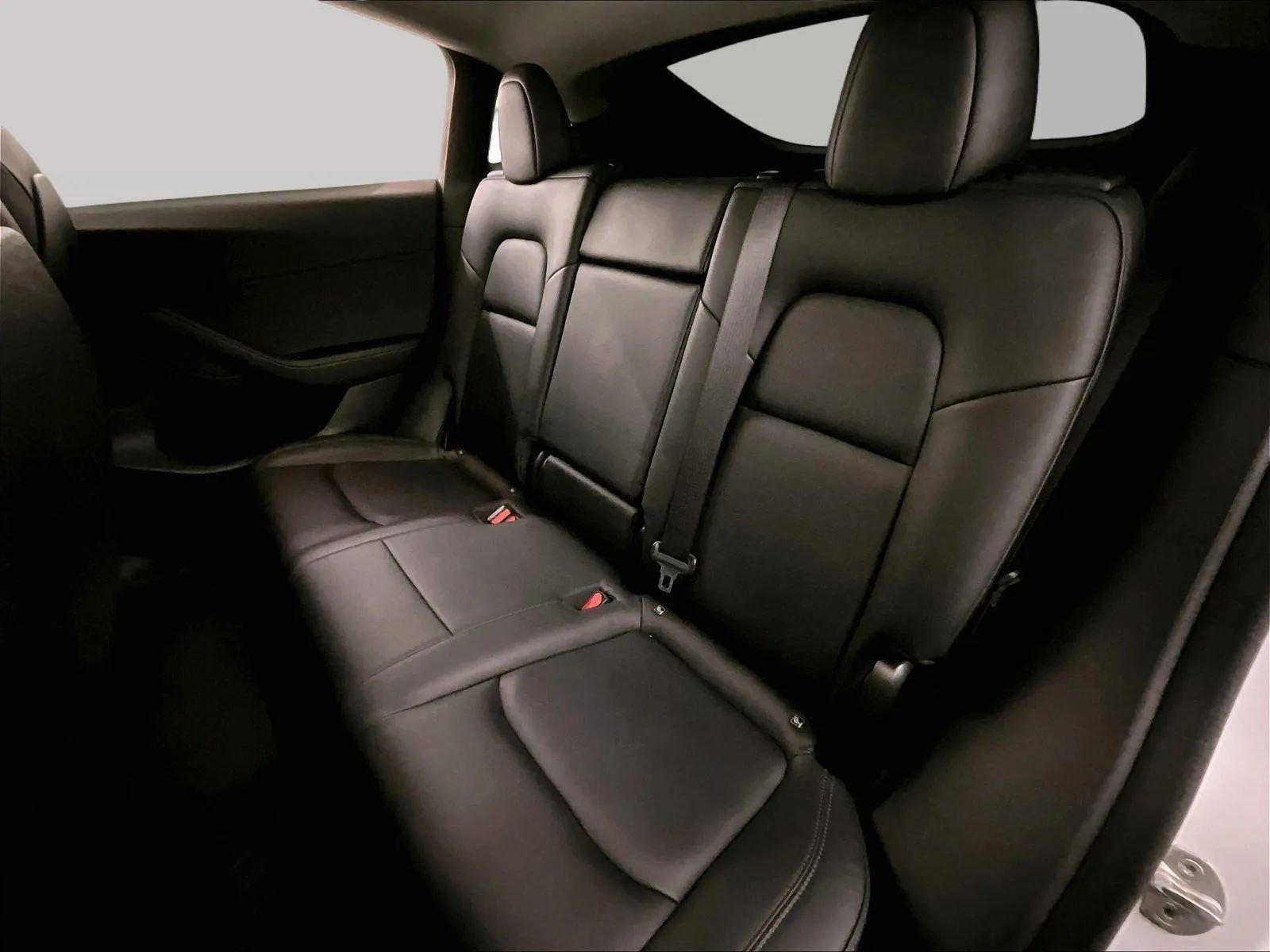 Used 2021 Tesla Model Y Long Range image 25