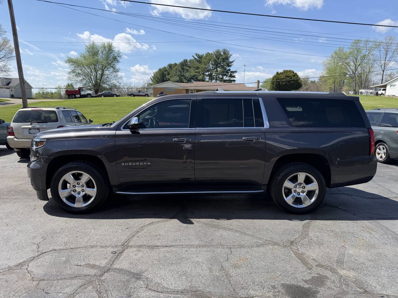 Used 2017 Chevrolet Suburban Premier AWD/4WD image 23