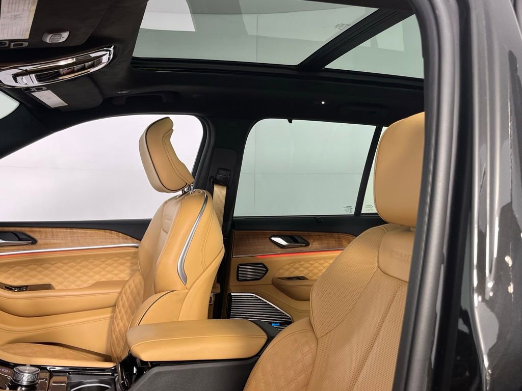 Used 2024 Jeep Grand Cherokee Summit image 22